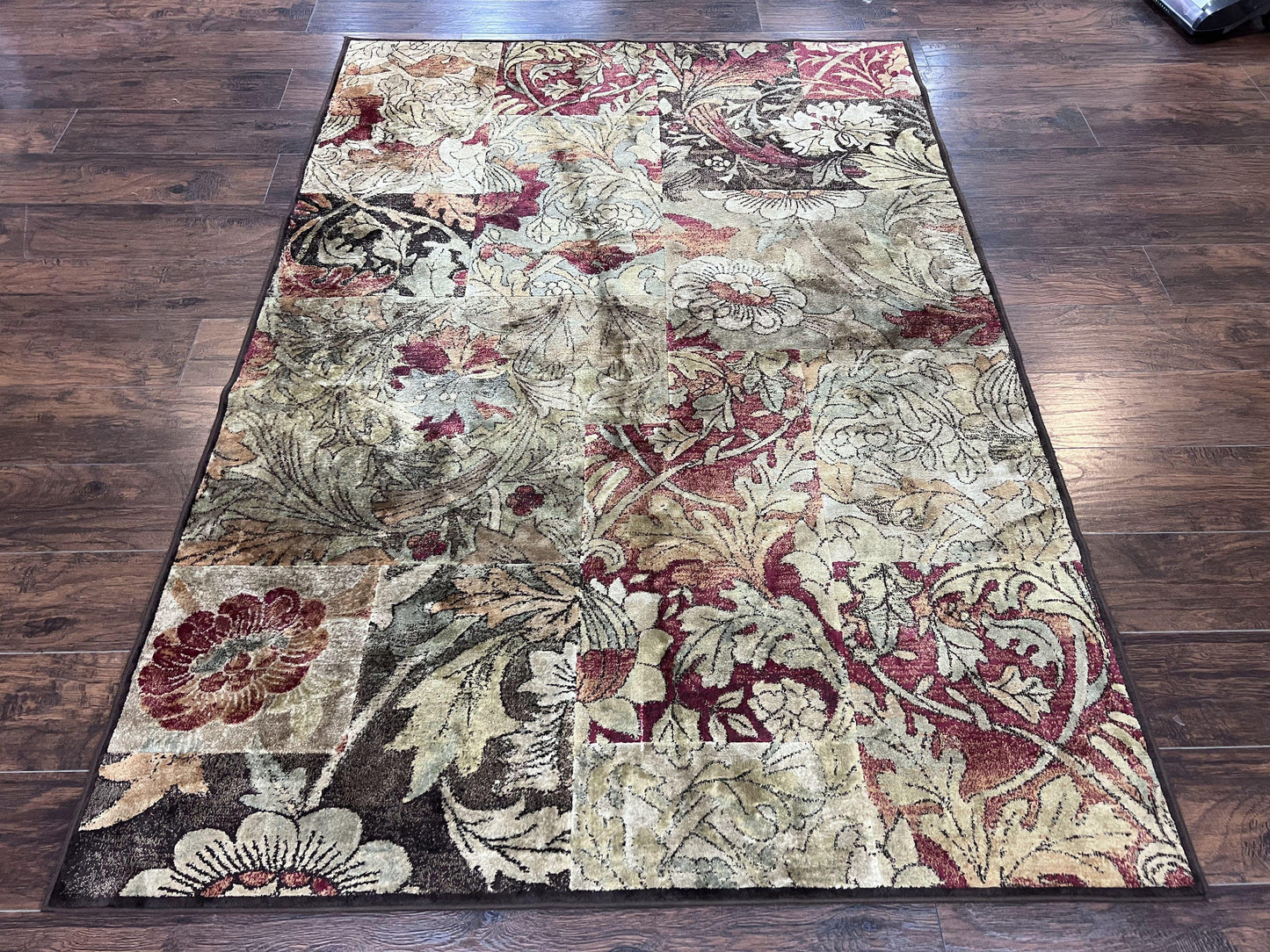 Modern Abstract Area Rug 5x7, Floral Design, Contemporary Carpet 5 x 7, Multicolor - Nuvé