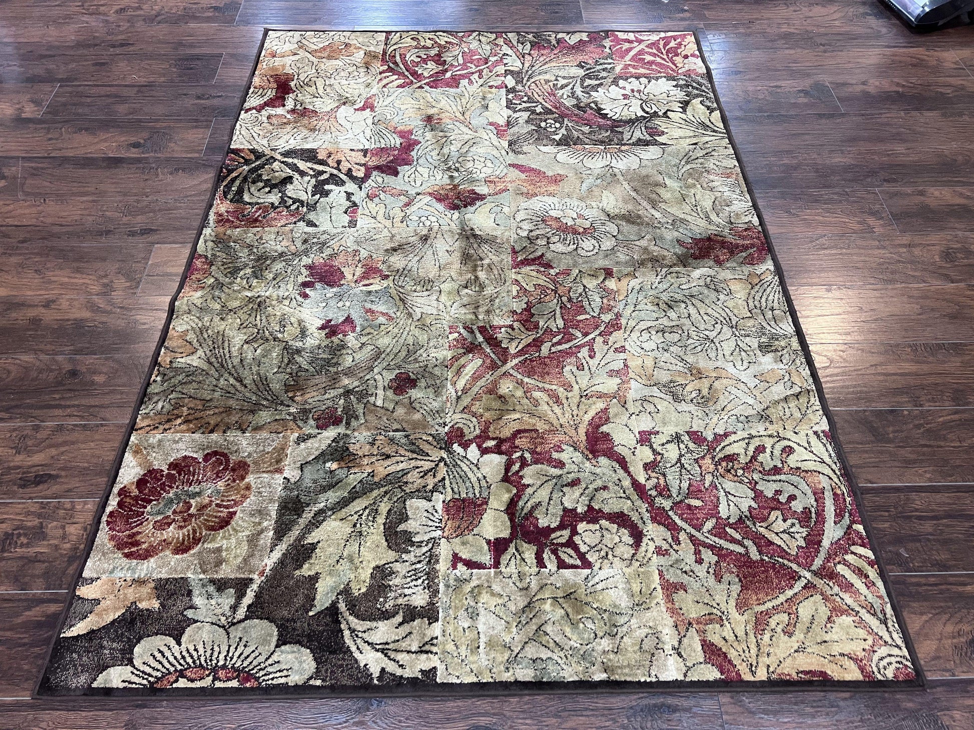 Modern Abstract Area Rug 5x7, Floral Design, Contemporary Carpet 5 x 7, Multicolor - Nuvé