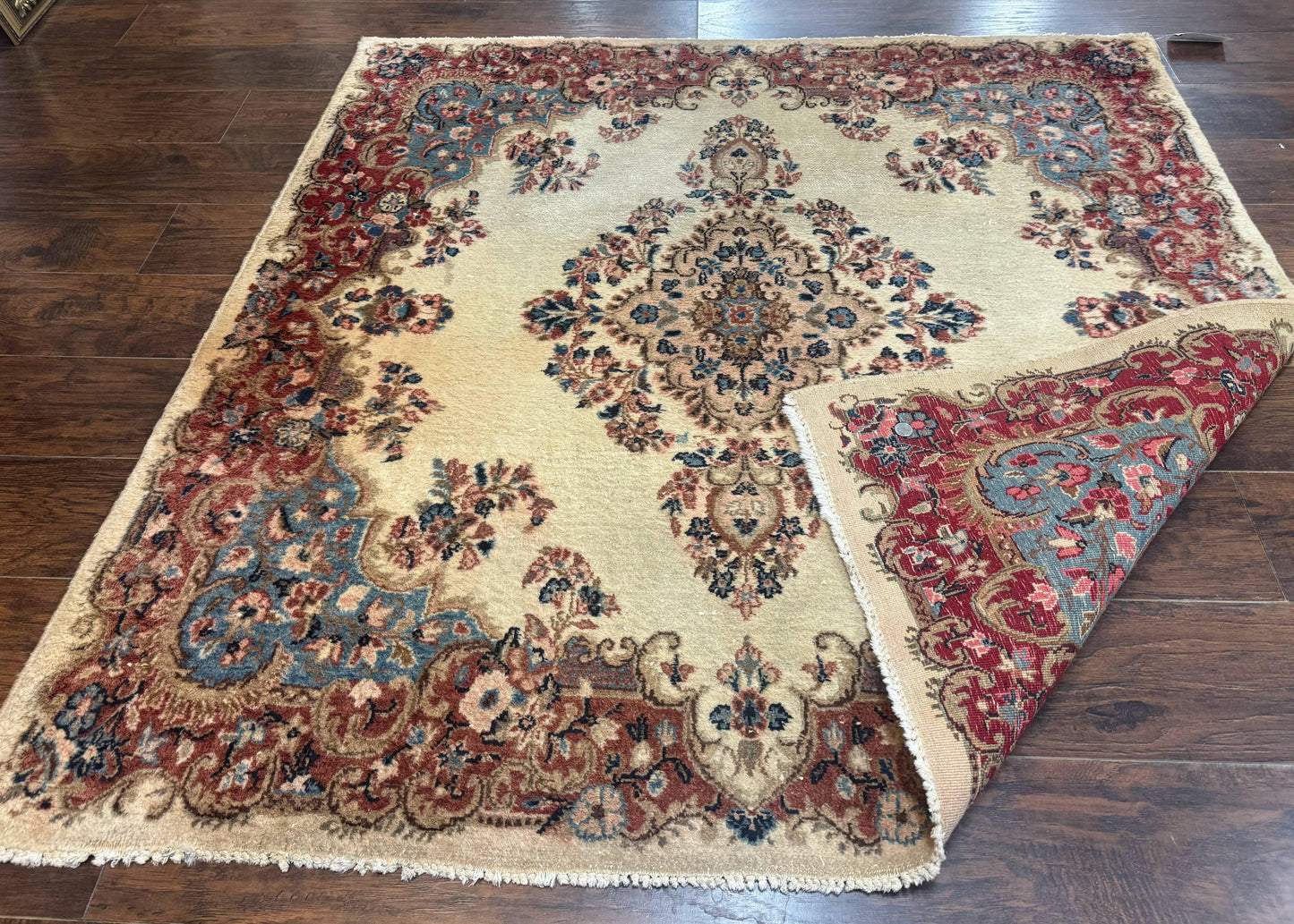 Square Persian Kerman Rug, Beige/Cream and Light Blue, Traditional Persian Rug, 5.5 x 5.5 ft - Nuvé