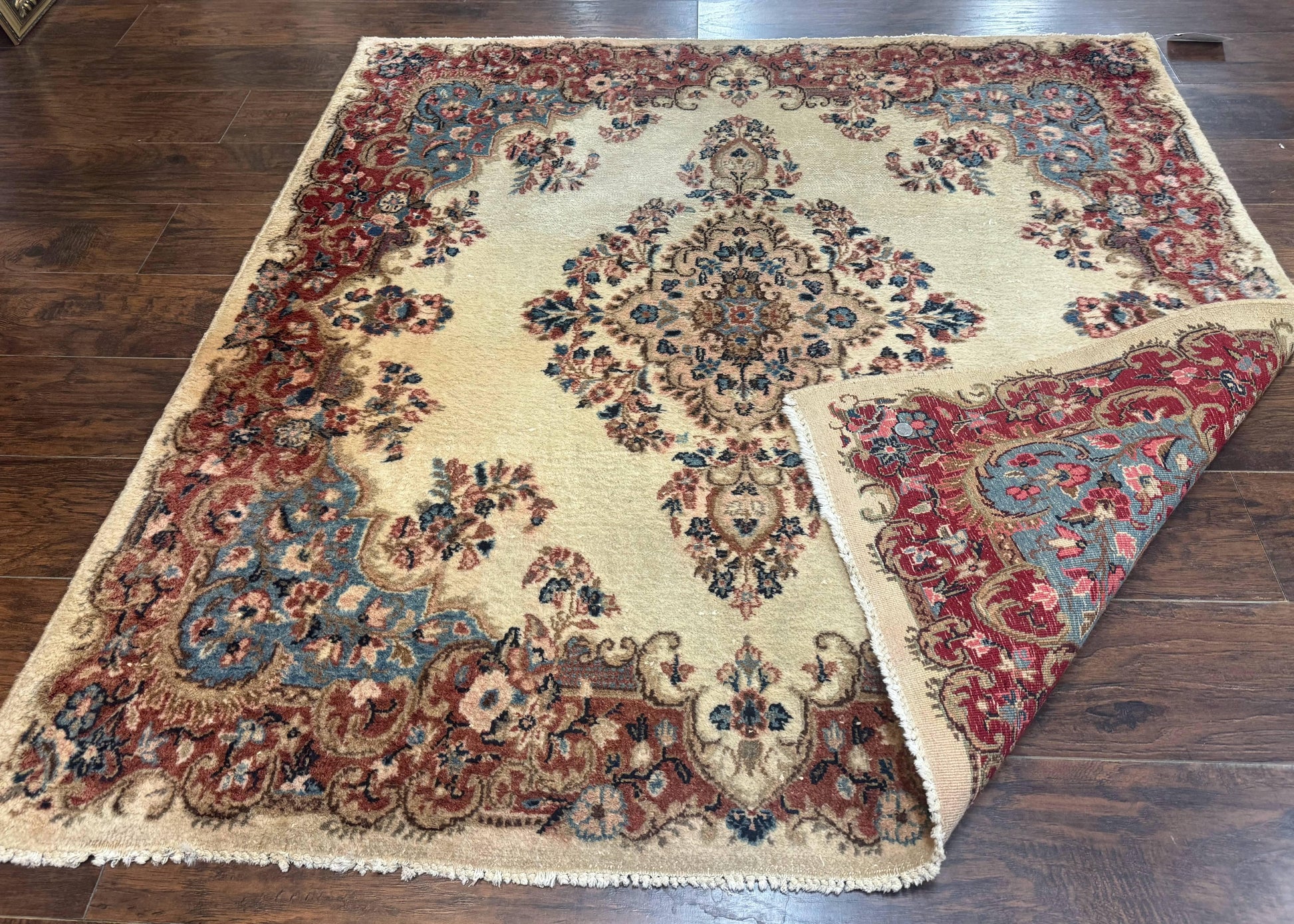 Square Persian Kerman Rug, Beige/Cream and Light Blue, Traditional Persian Rug, 5.5 x 5.5 ft - Nuvé