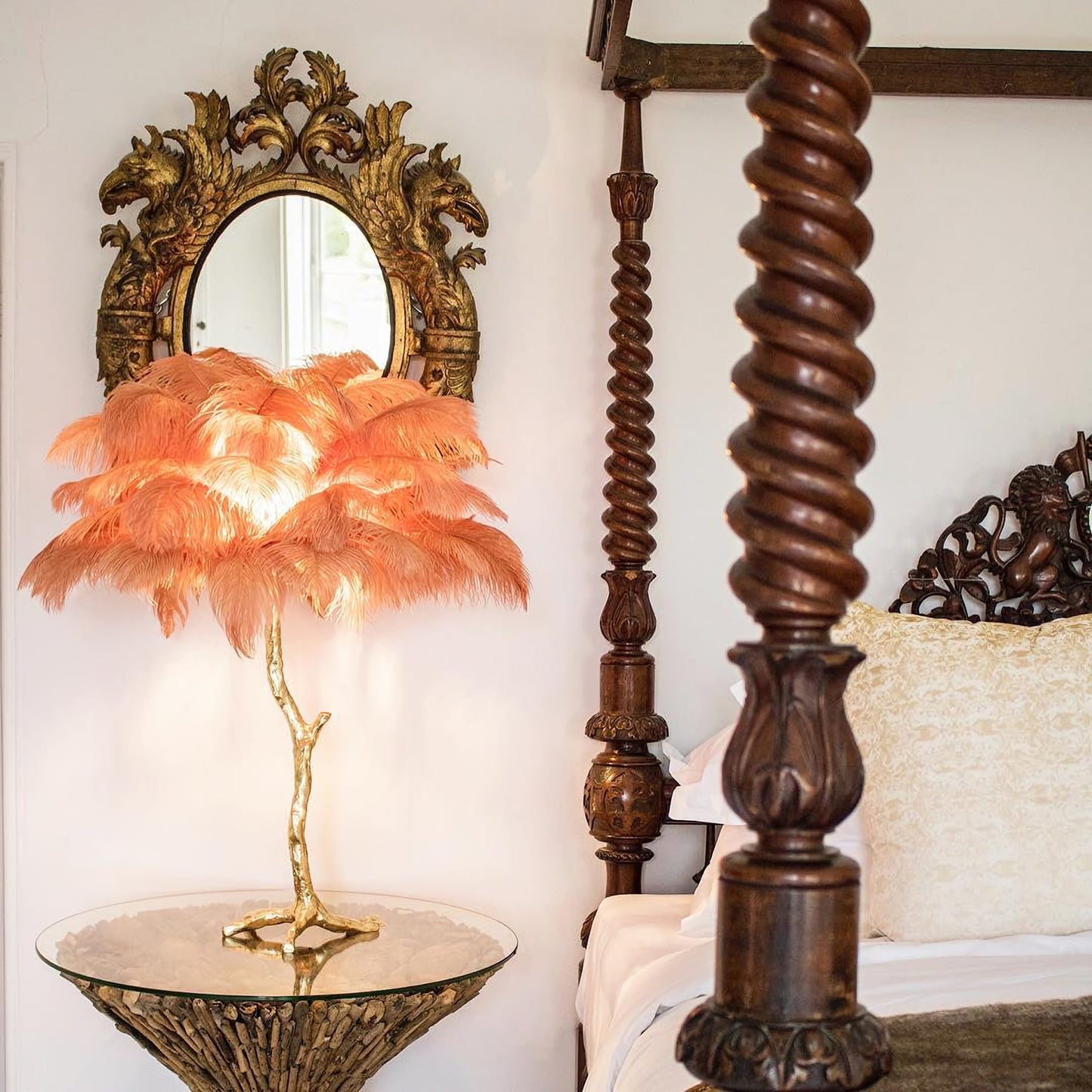 Ostrich Feather Table Lamp - Nuvé