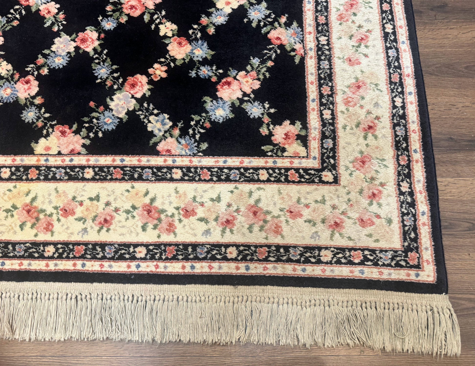 8.8 x 12 Karastan Garden of Eden Rug, Ebony Trellis #509/1270, Black, Floral, Wool Pile, Vintage, Discontinued - Nuvé