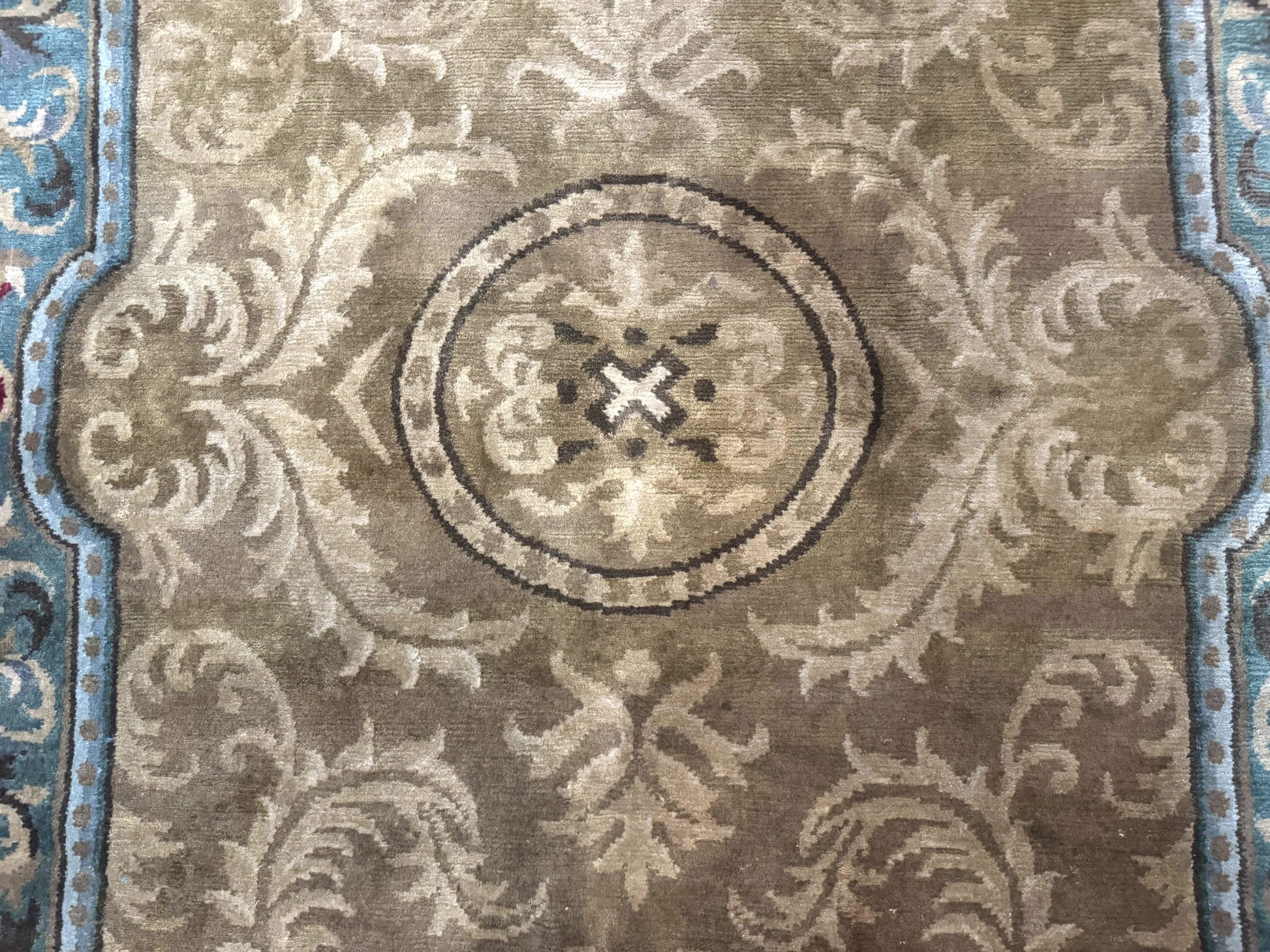Tibetan Aubusson Rug 6x9, Gold-Beige, Soft Wool Pile, Handmade - Nuvé