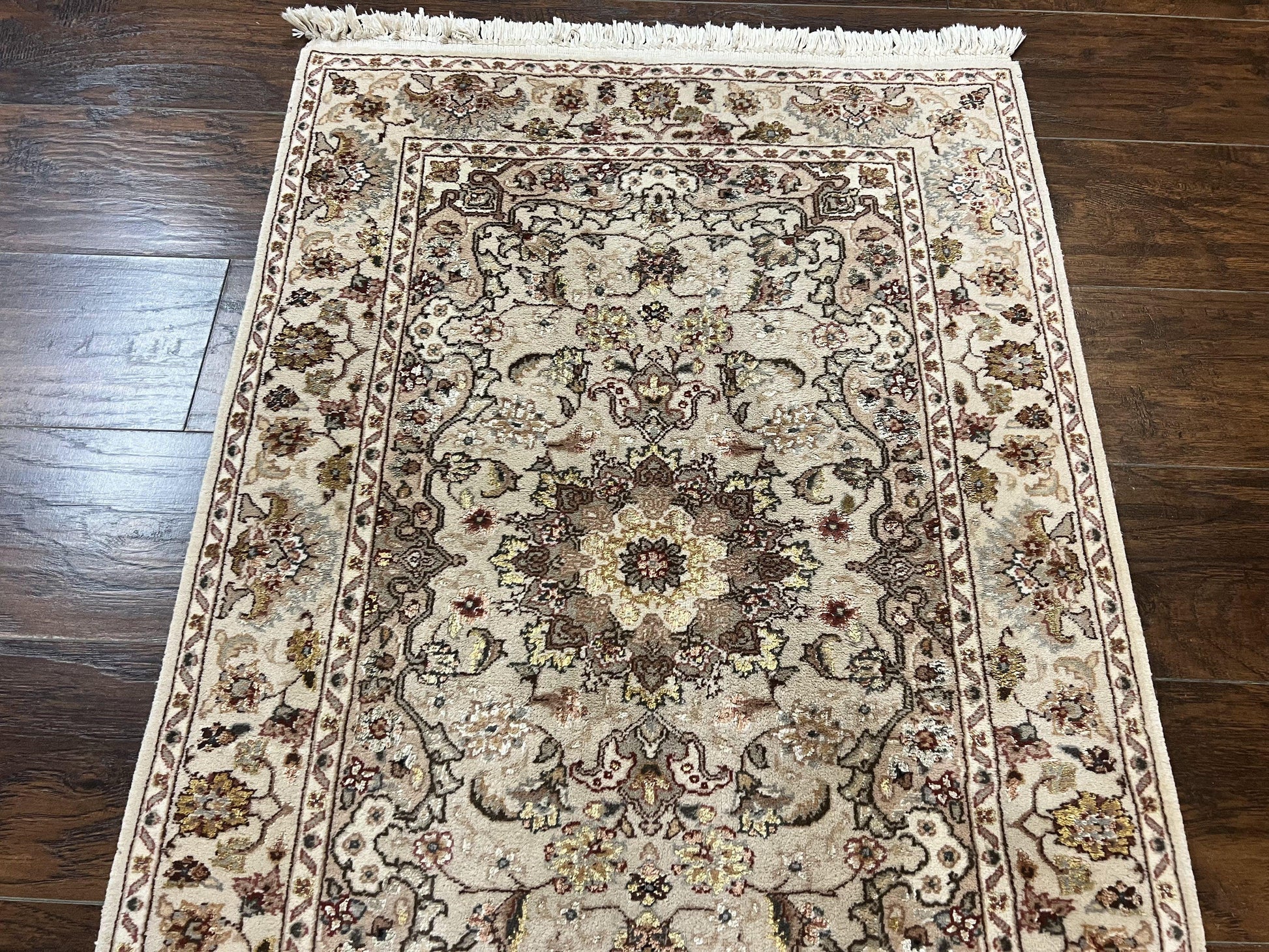 Sino Persian Rug 2.5 x 4, Hand Knotted Oriental Carpet, Small Persian Rug, Floral Medallion, Wool, Vintage - Nuvé