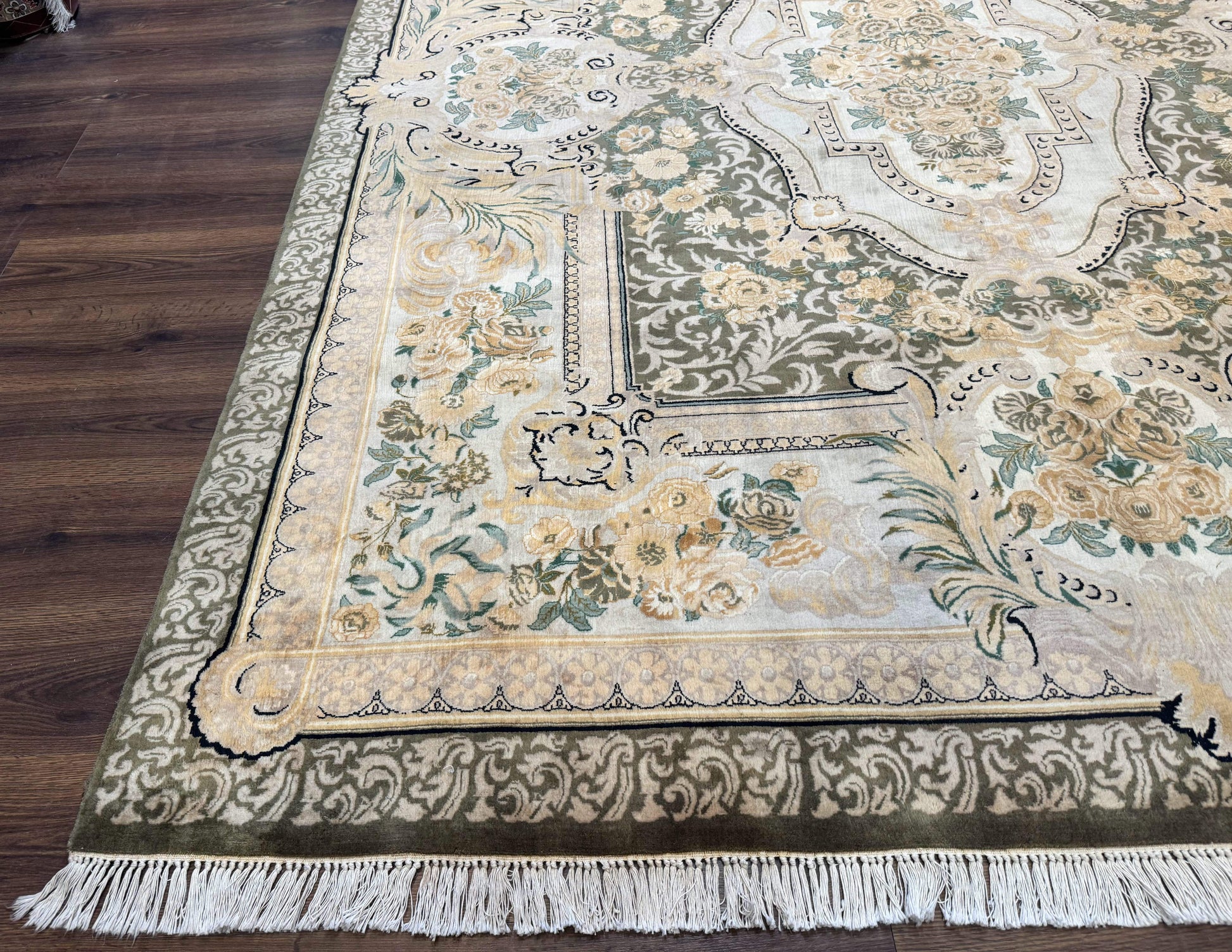 Aubusson Rug 8x10, Very Fine 225 KPSI, Floral, French European Design, Pakistani Carpet - Nuvé