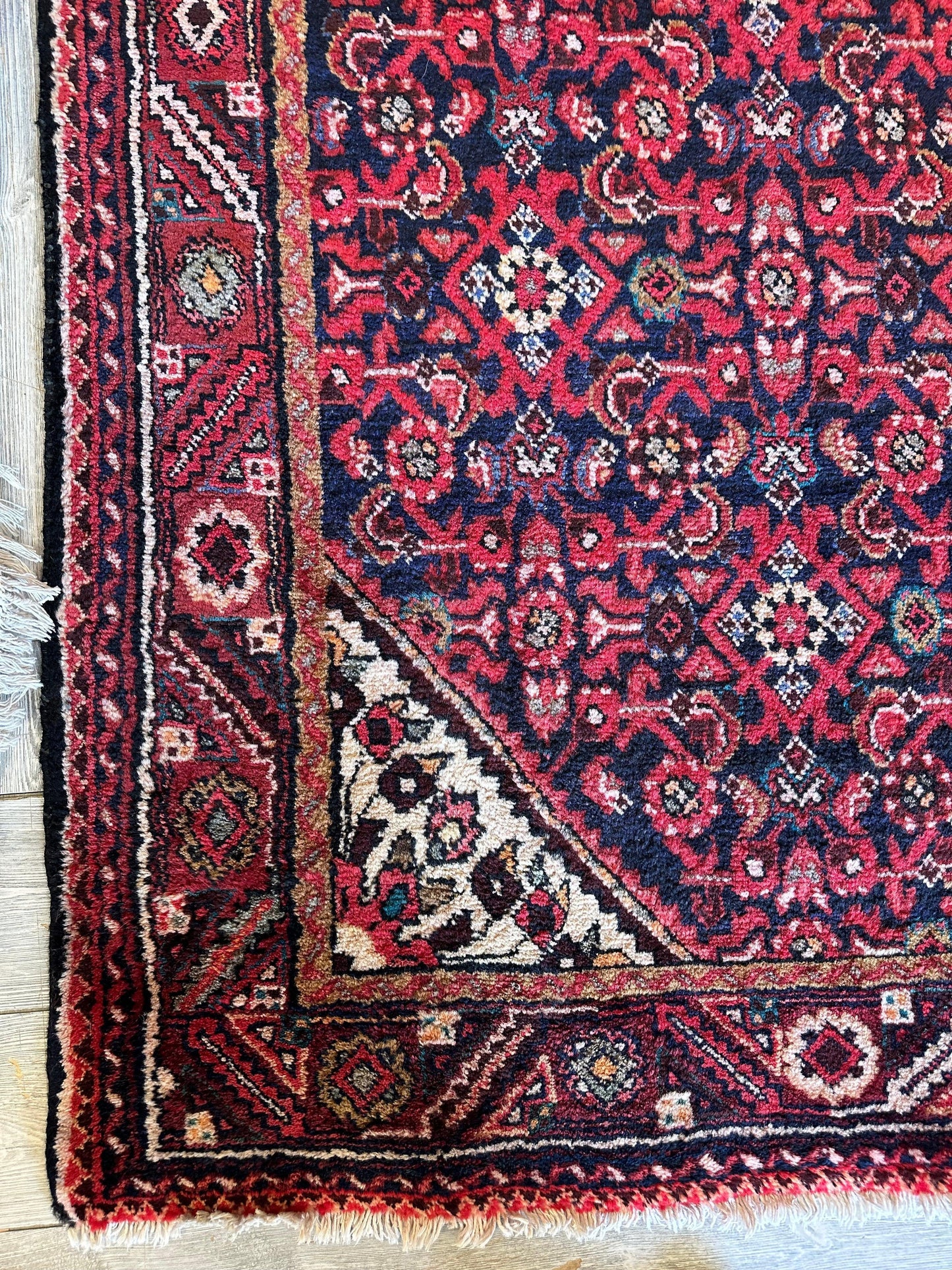 Fine Vintage Zagheh Persian Area Rug 10'4'' x 5'5'' - Nuvé