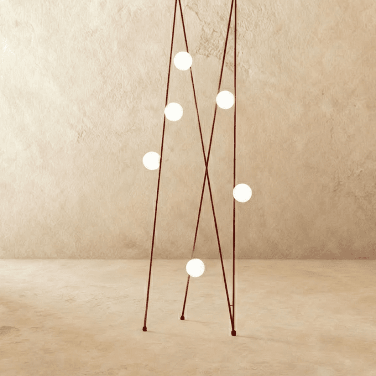 Glita Floor To Ceiling Lamp - Nuvé