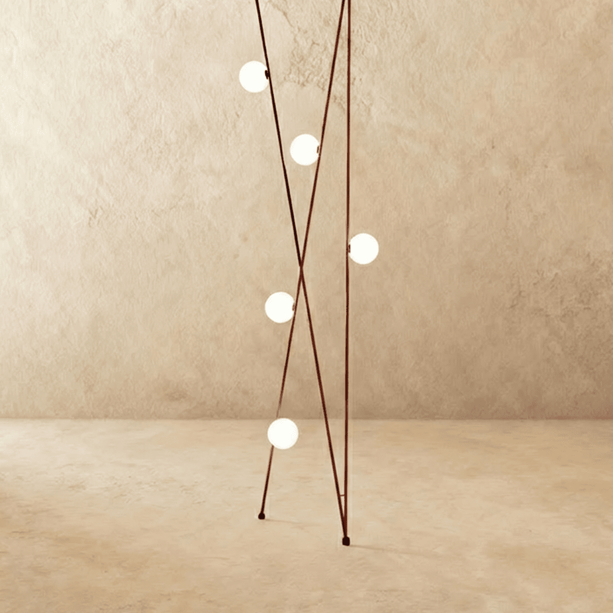 Glita Floor To Ceiling Lamp - Nuvé