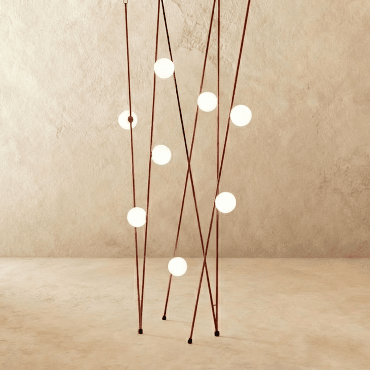 Glita Floor To Ceiling Lamp - Nuvé
