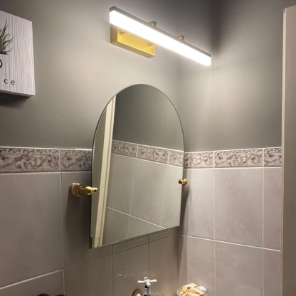 Gryllis Wall Lamp