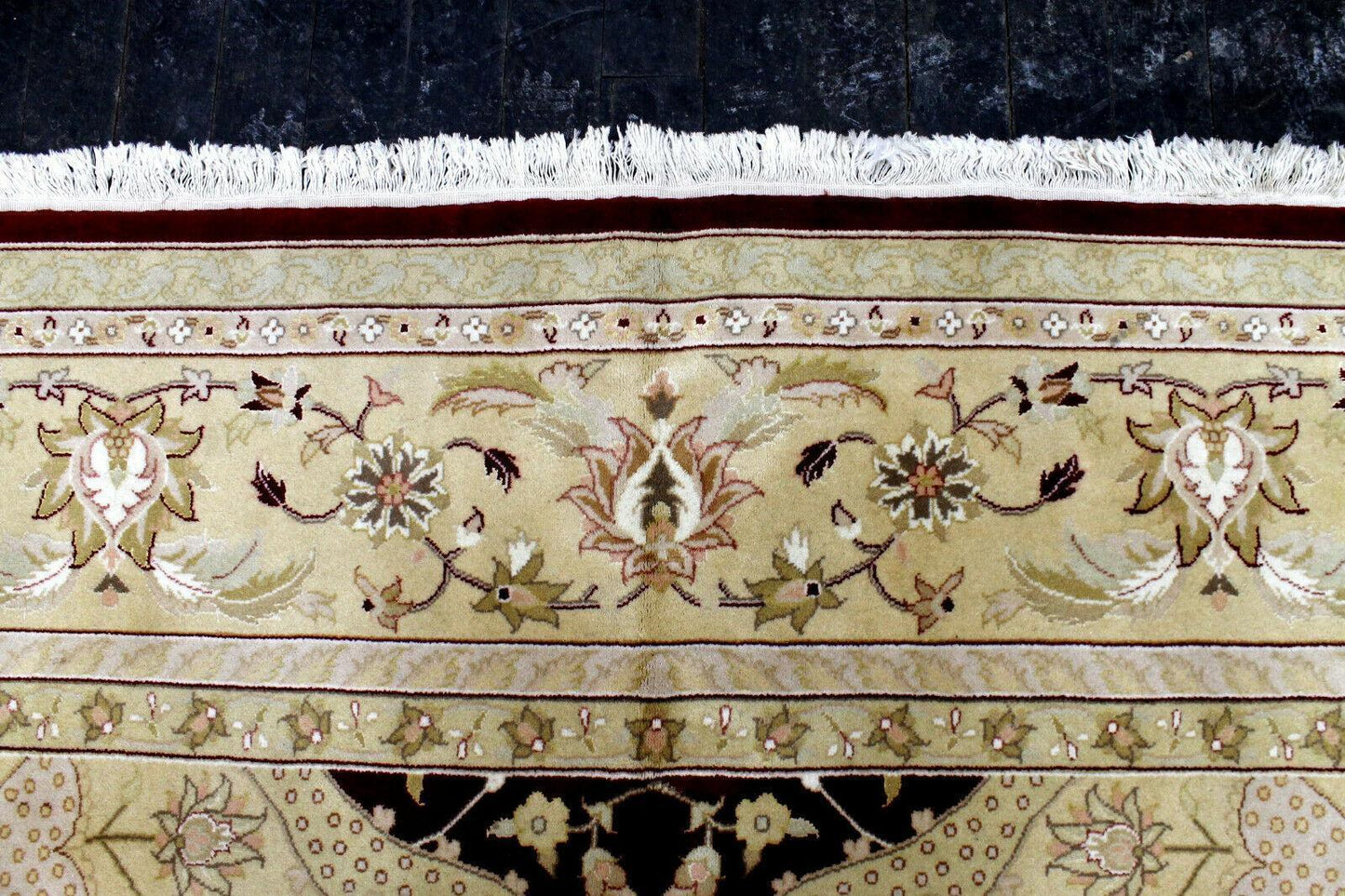 Hand-Knotted Pak-Ziegler Wool Rug – 8'7" x 11'7" – Traditional Design, Warm Earth Tones - Nuvé