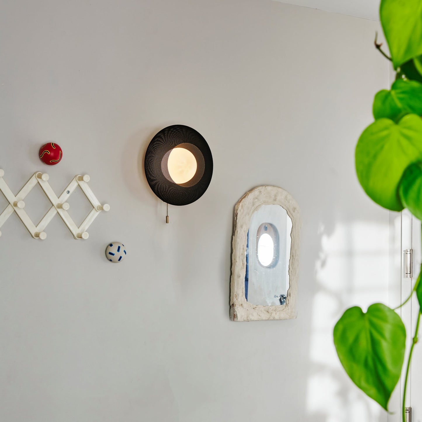 Helios Sconce - Nuvé