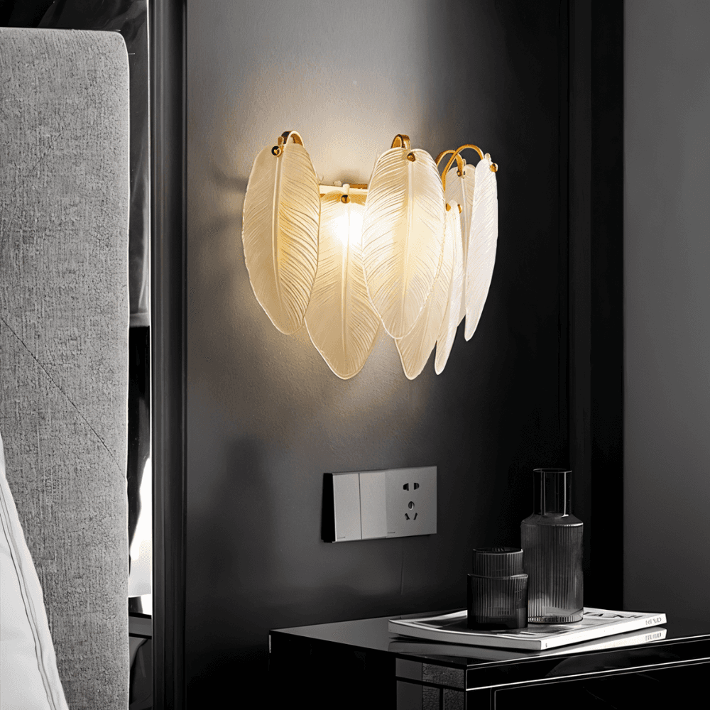 Illumis Wall Lamp - Nuvé