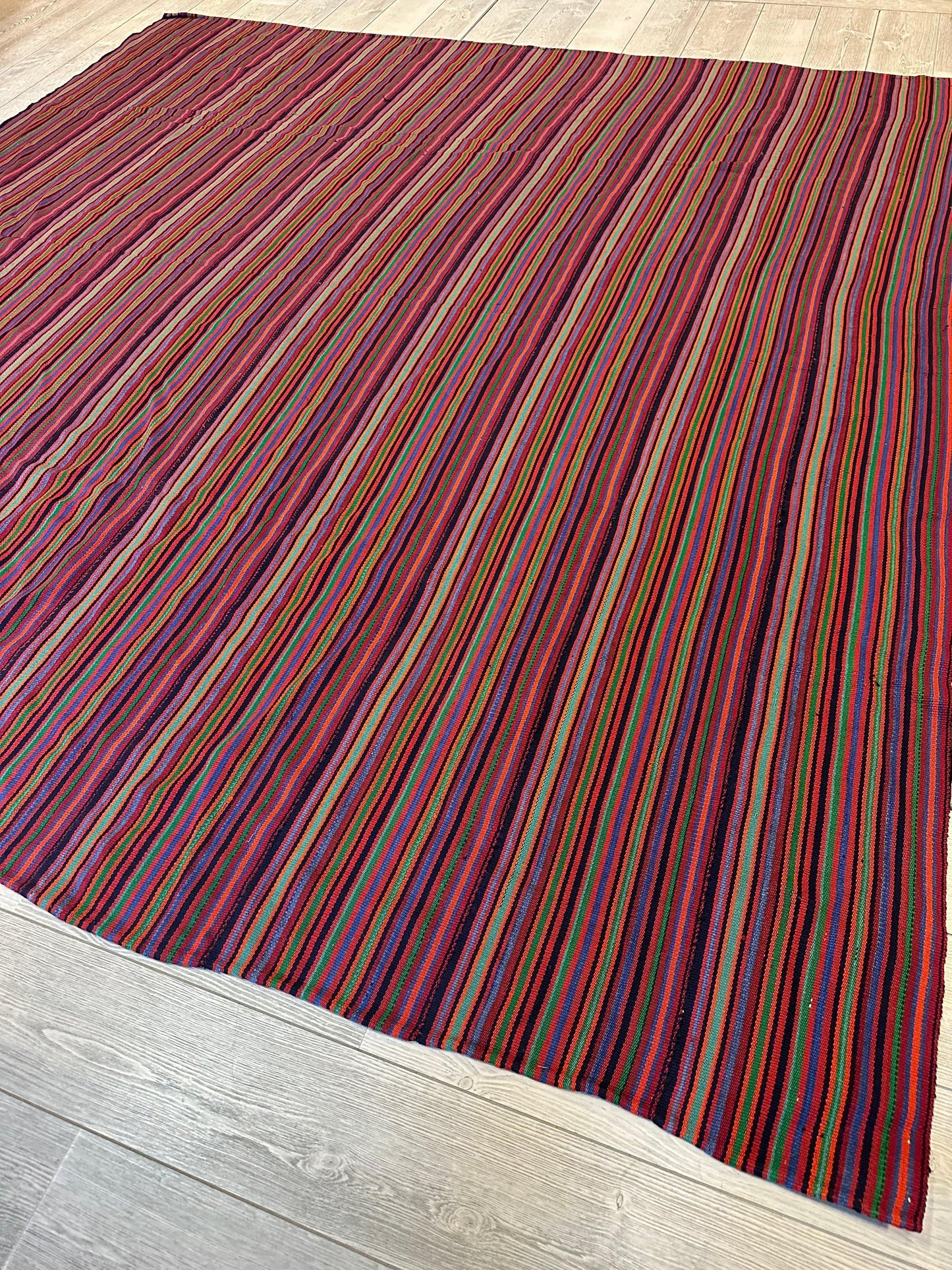 Large Antique Persian Square Rug Jajim Design 9 x 9 Ft - Nuvé