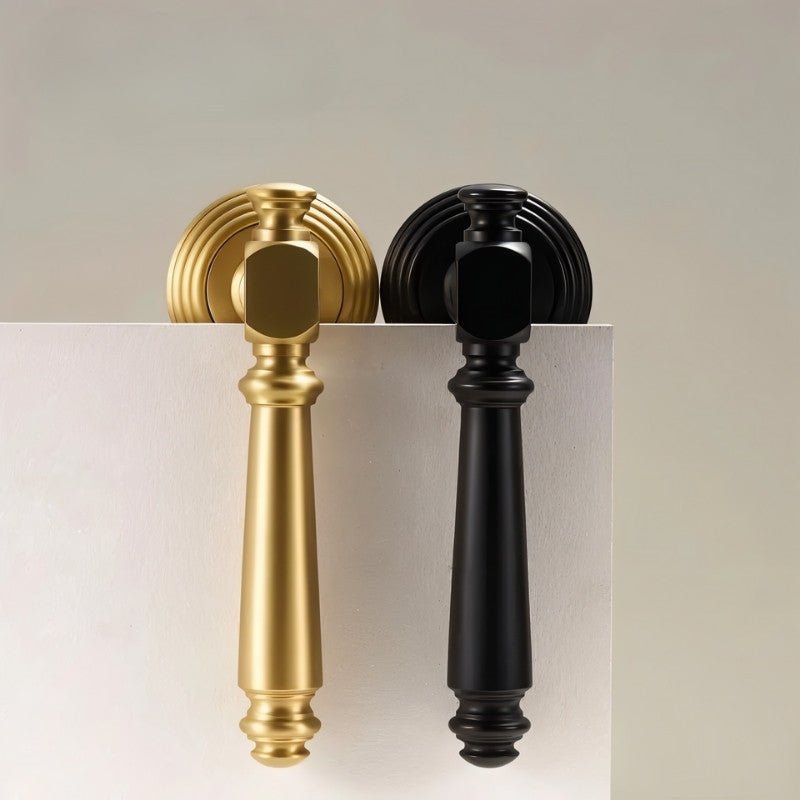 Louter Handle and Lock - Nuvé