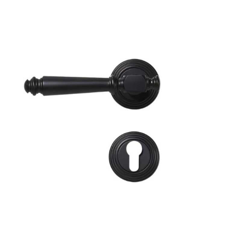 Louter Handle and Lock - Nuvé