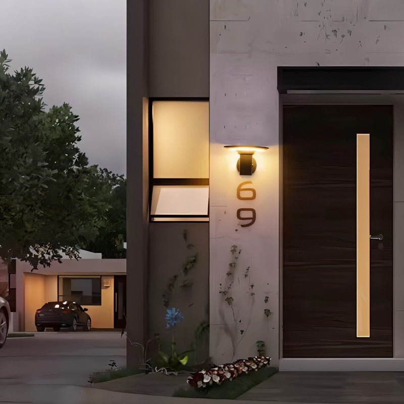 Glisova Outdoor Wall Lamp - Nuvé