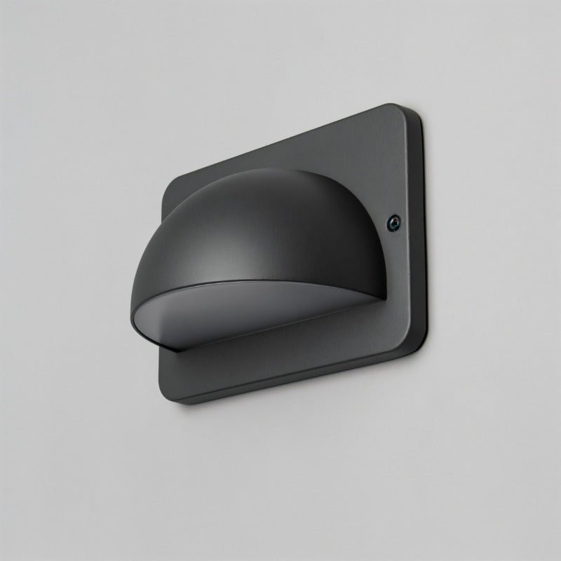 Lysera Outdoor Wall Lamp - Nuvé