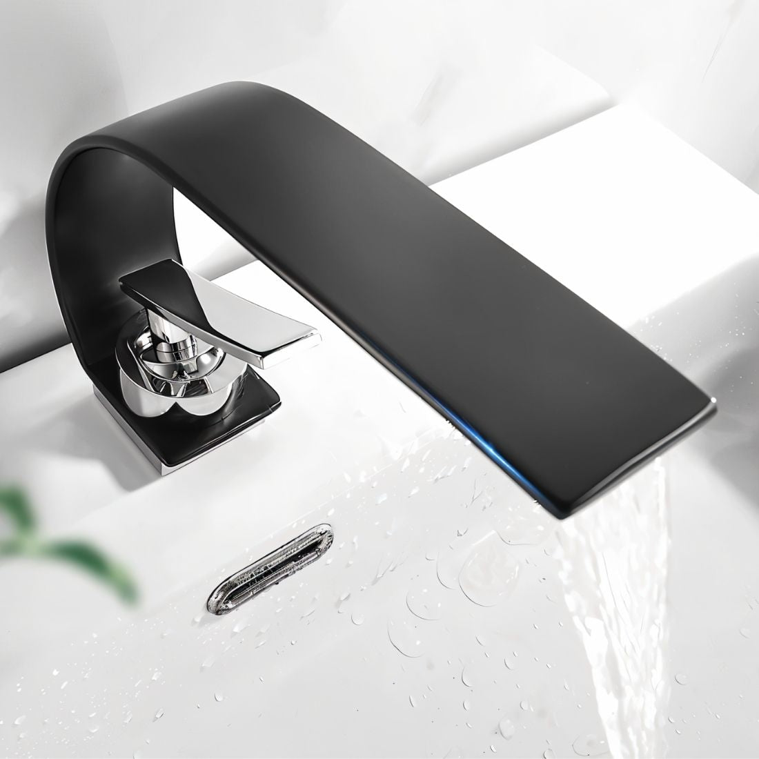 Mindad Bathroom Faucet - Nuvé