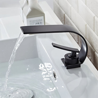 Mindad Bathroom Faucet - Nuvé