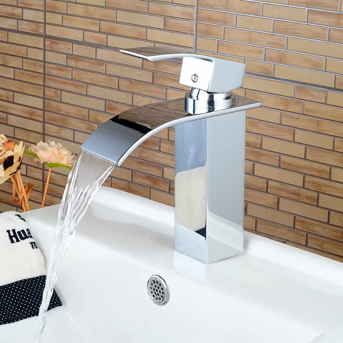 Osto Bathroom Faucet - Nuvé