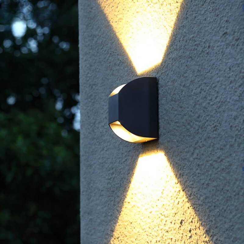 Proculus Outdoor Wall Lamp - Nuvé