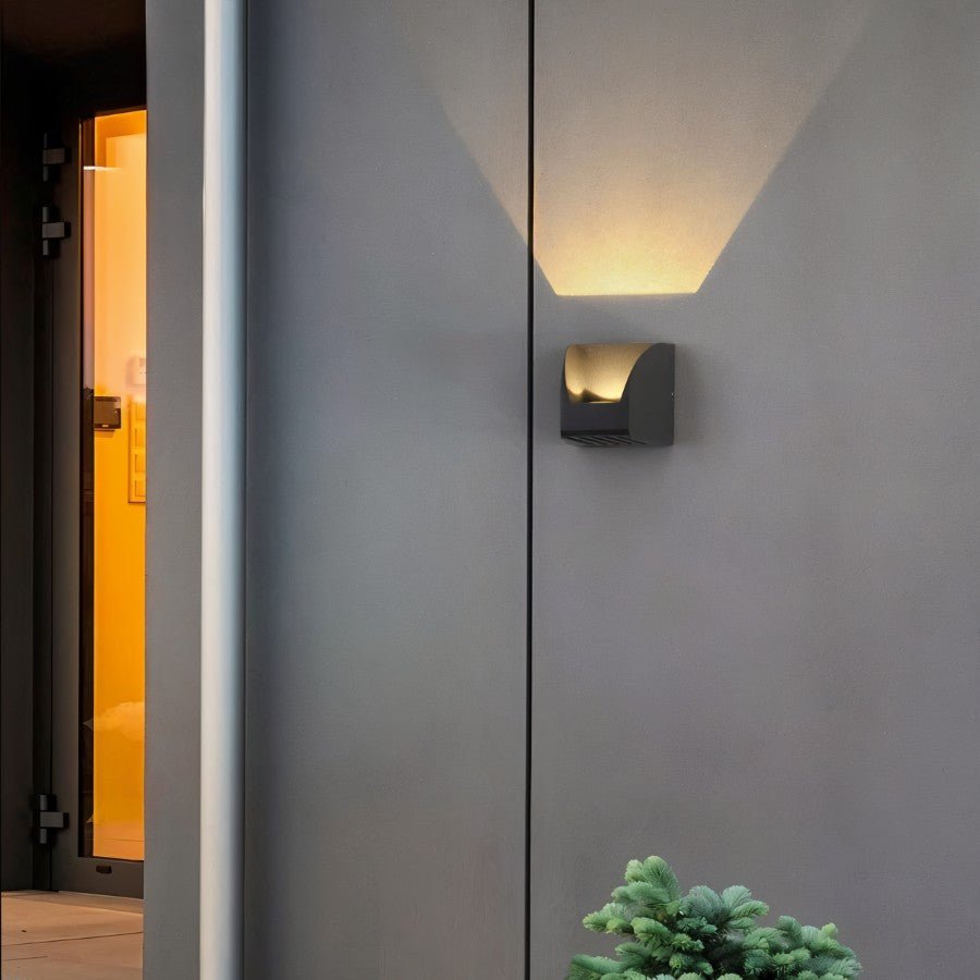 Proculus Outdoor Wall Lamp - Nuvé