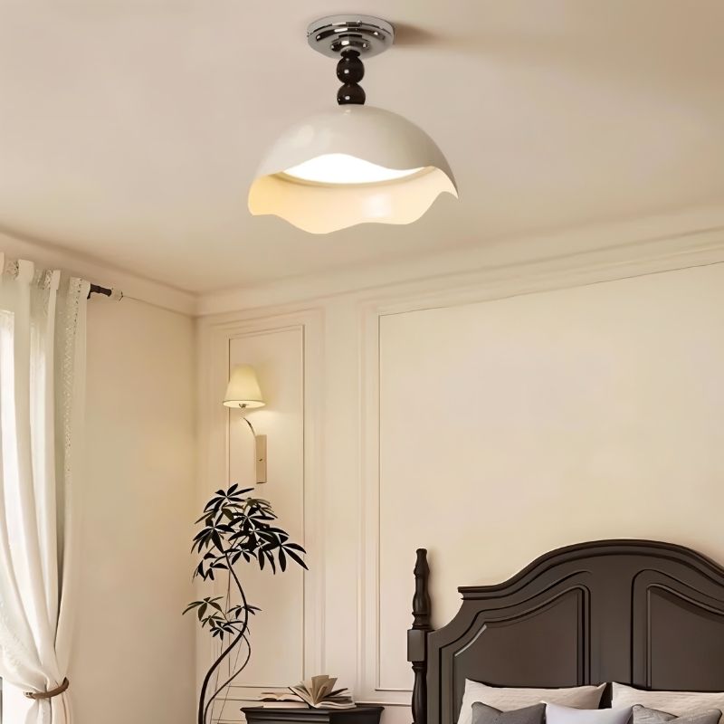 Qyron Ceiling Light - Nuvé