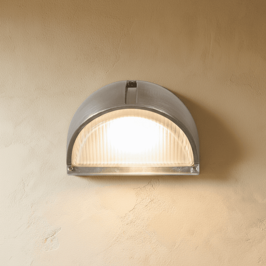 Radis Outdoor Wall Lamp - Nuvé