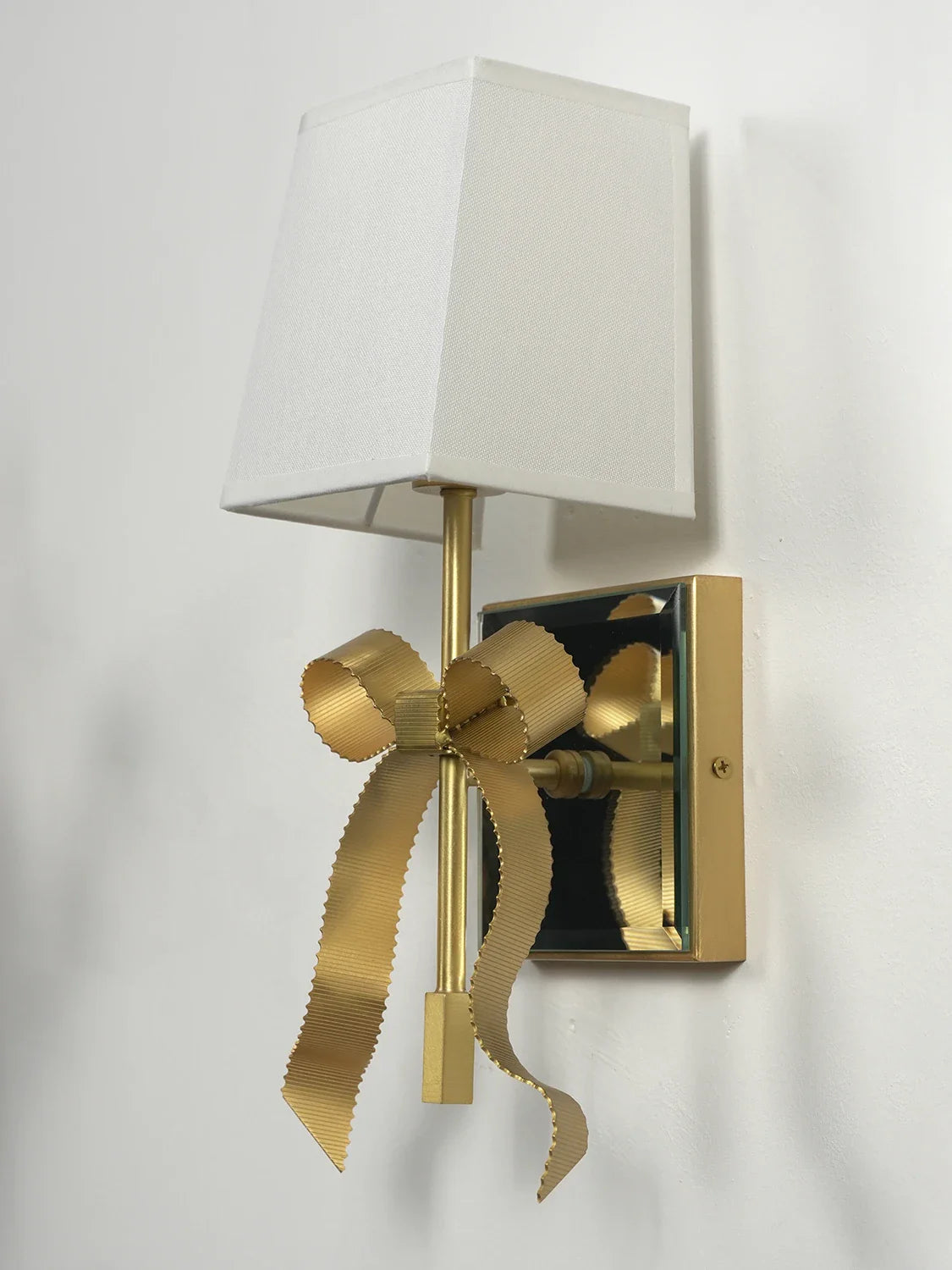 Ribbon Bow Wall Light - Nuvé