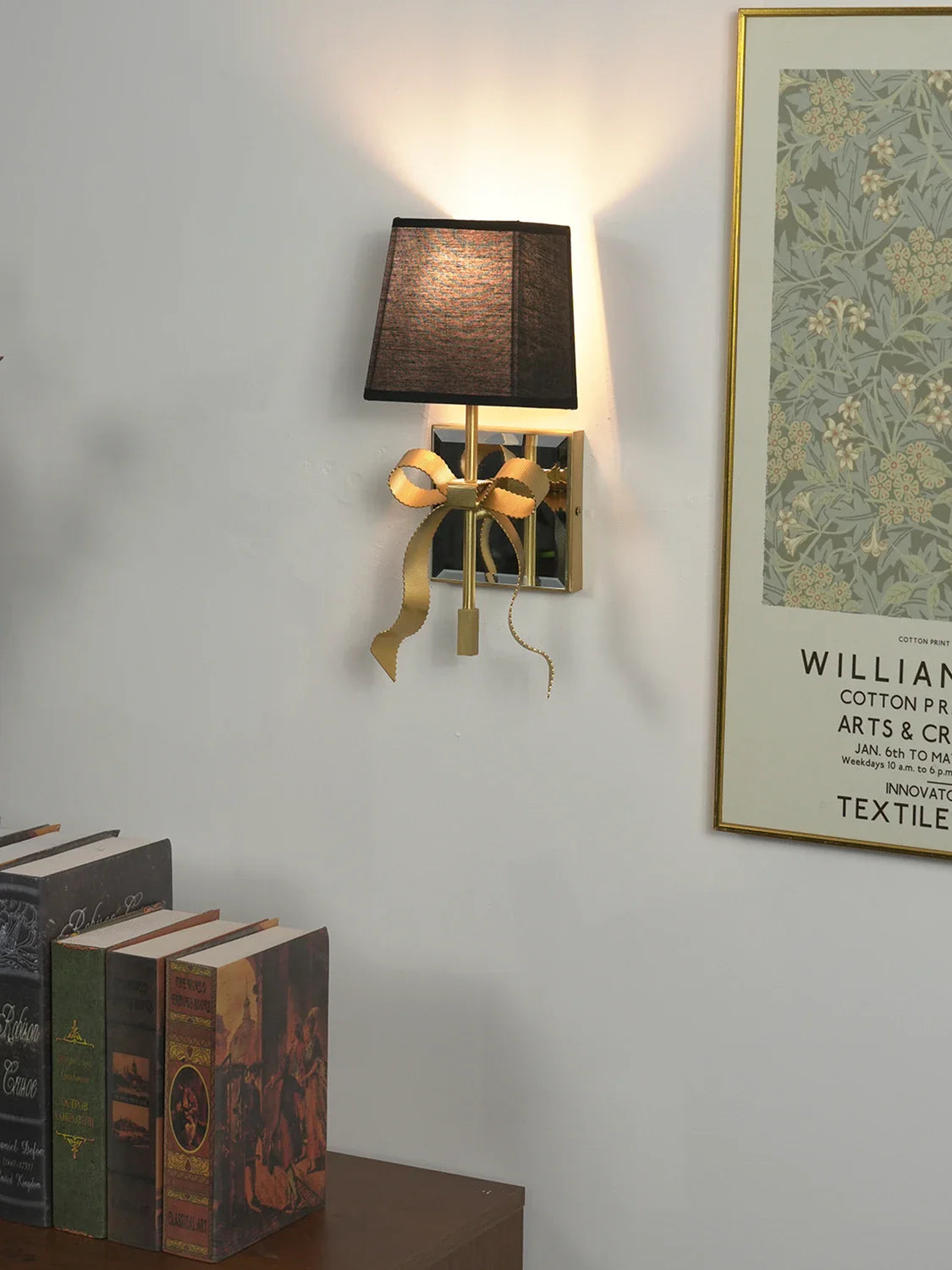 Ribbon Bow Wall Light - Nuvé