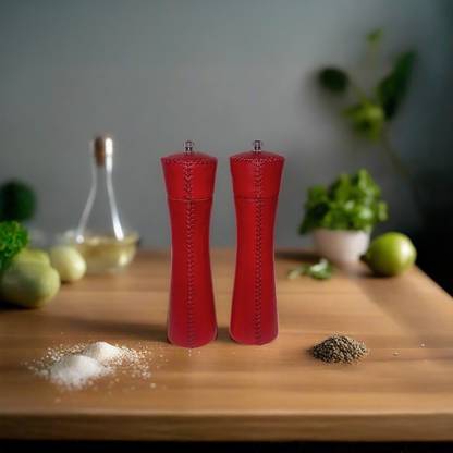 Sal y Pimienta | Leather Salt and Pepper Mills - Nuvé