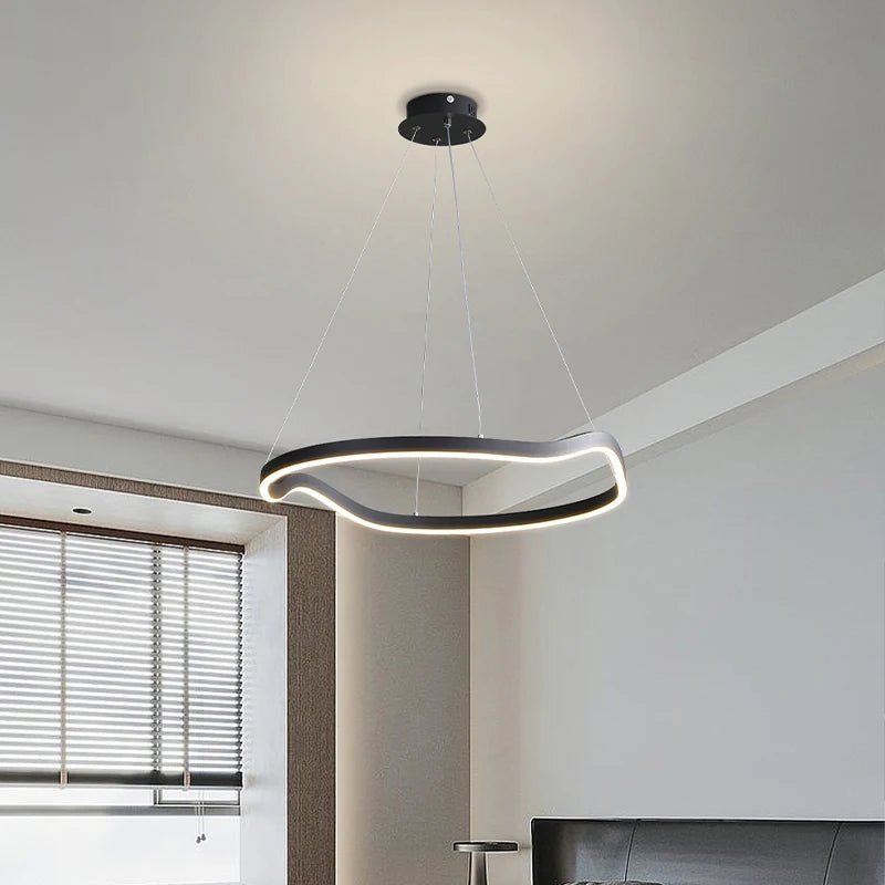 Sanders Chandelier - Nuvé