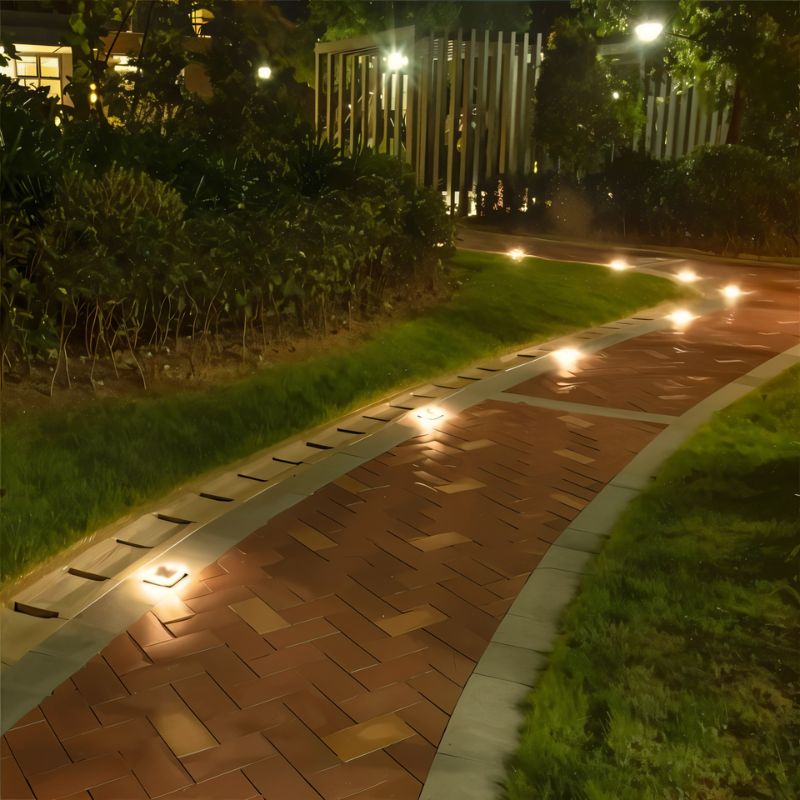 Shamsi Outdoor Stair Light - Nuvé
