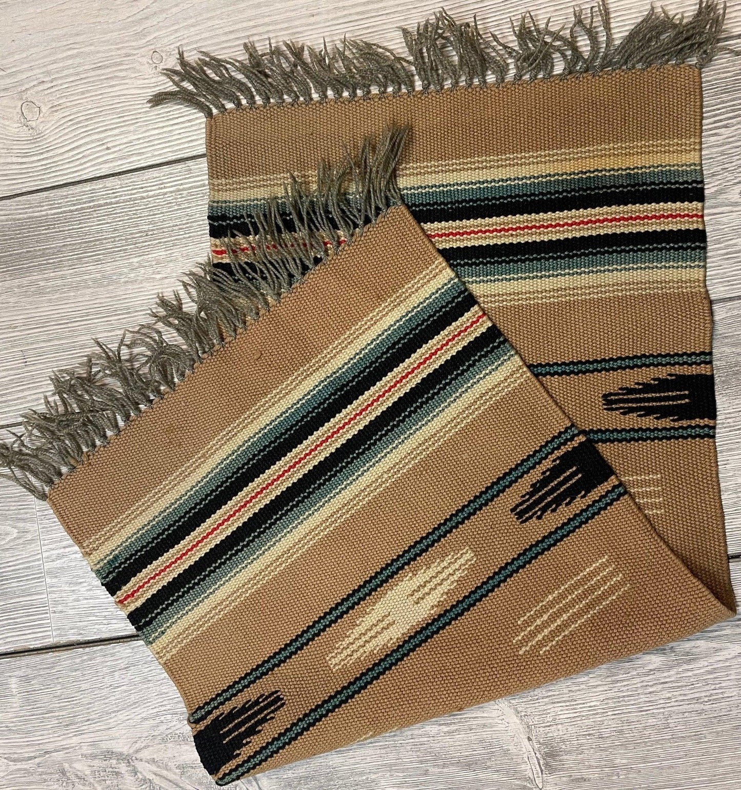 Small Mexican Hand Woven Kilim Rug 14''x30'' - Nuvé