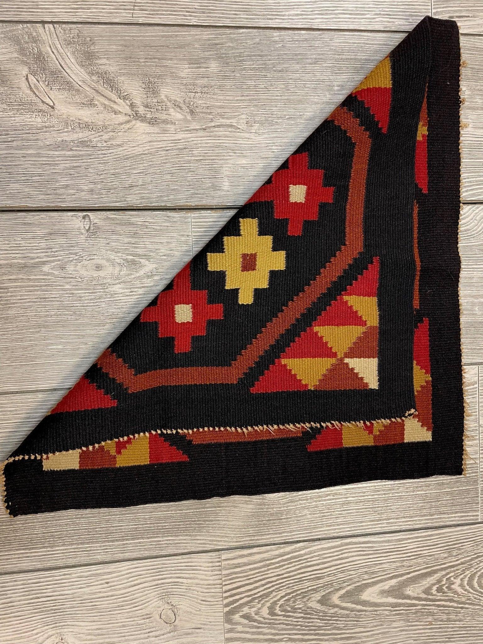 Small Mexican Hand Woven Kilim Rug 19''x19'' - Nuvé