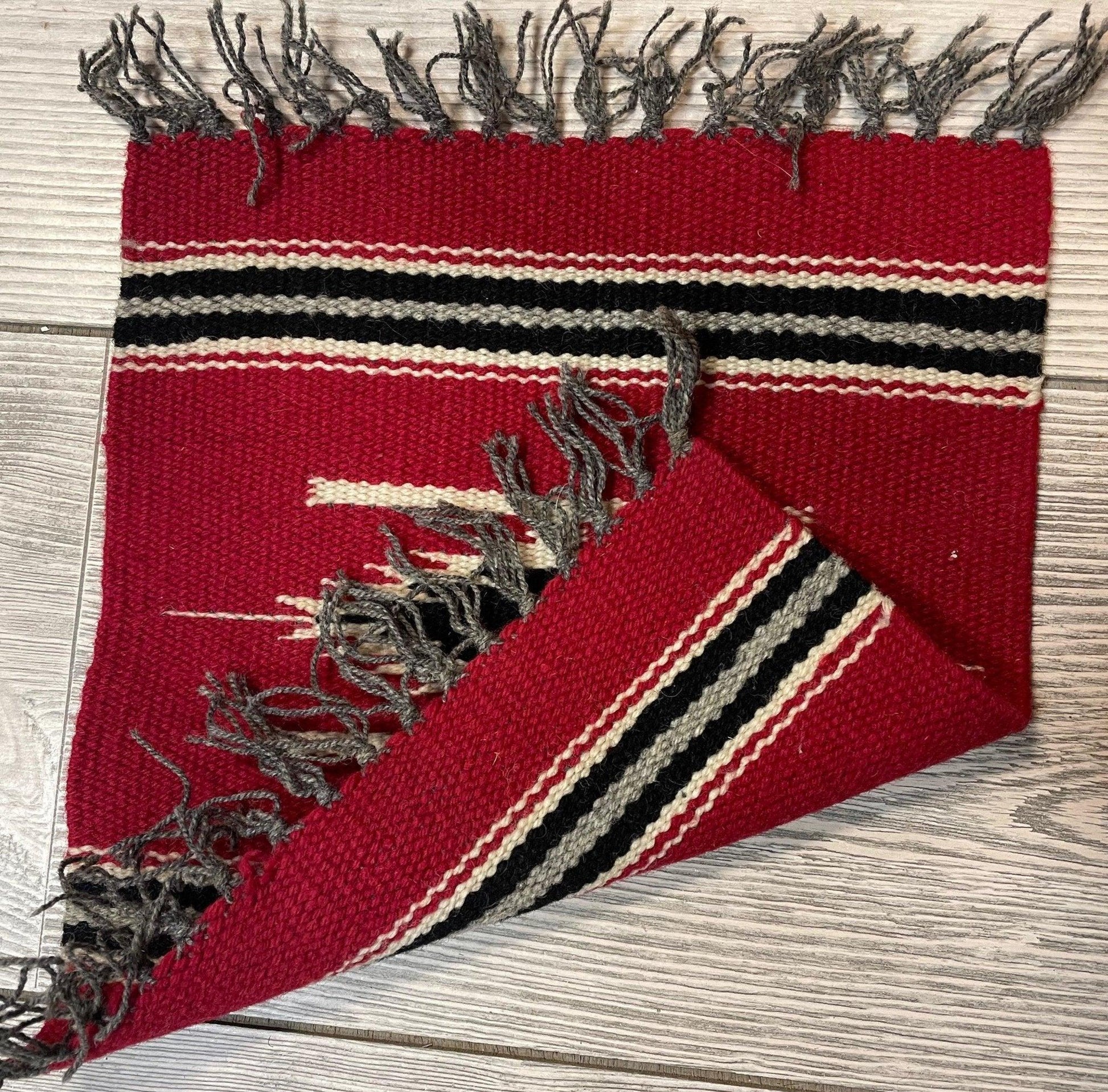 Small Mexican Hand Woven Kilim Rug 9''x12'' - Nuvé