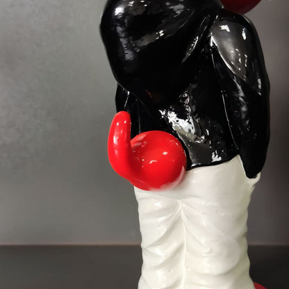 Smarty Pants Figurine - Nuvé