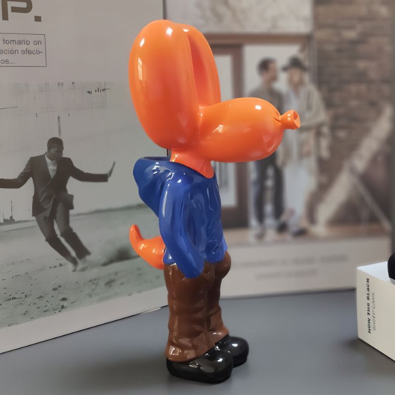 Smarty Pants Figurine - Nuvé