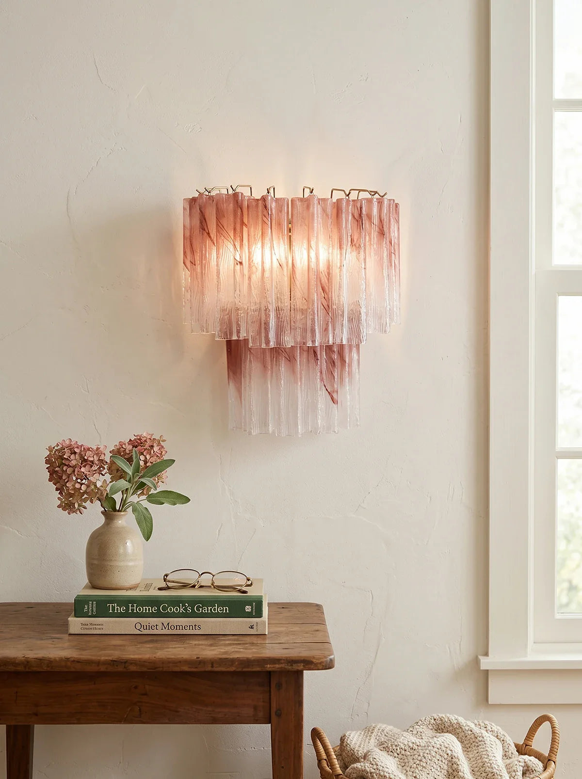 Star-Shaped Red Gradient Glass Wall Lamp