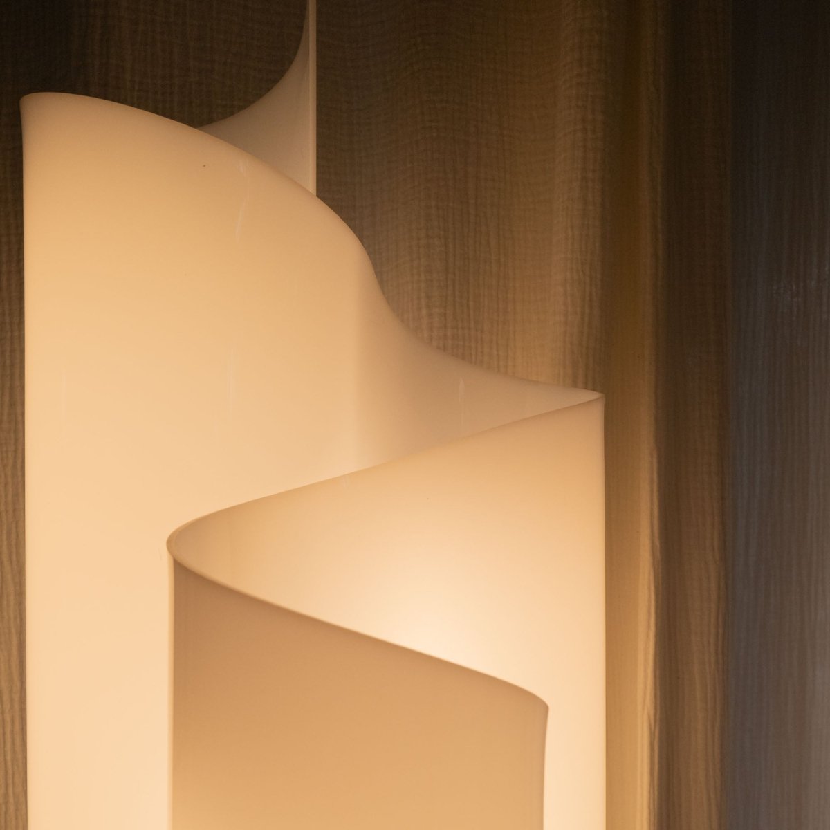 Stellora Table Lamp - Nuvé