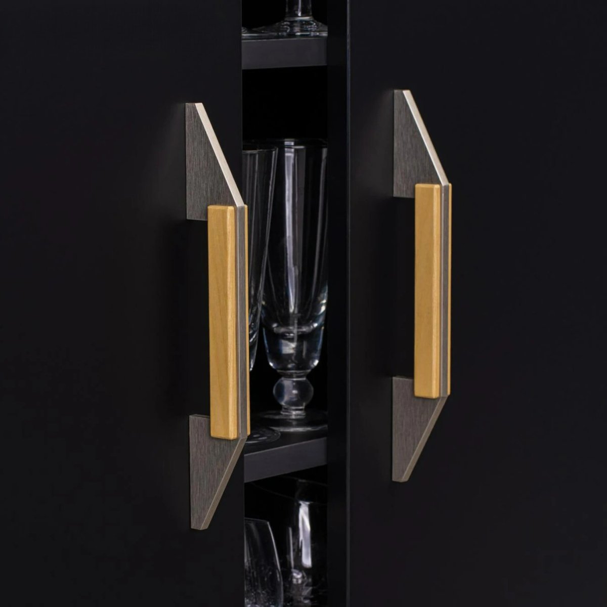 Suzu Pull Bar - Nuvé