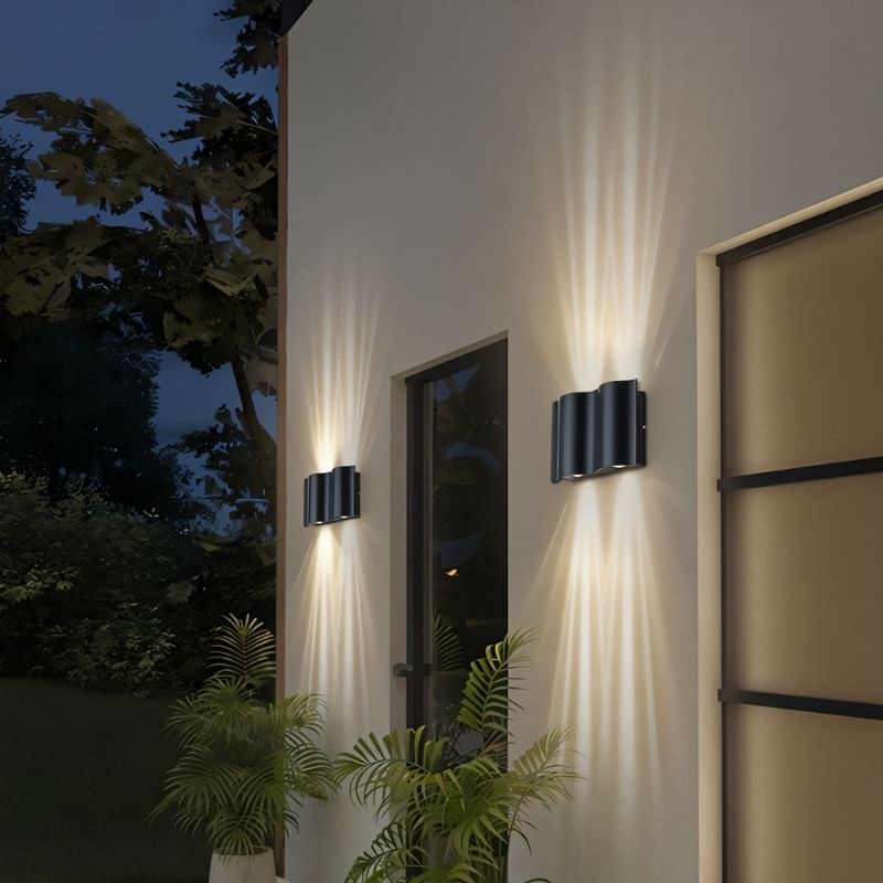 Trevis Outdoor Wall Lamp - Nuvé