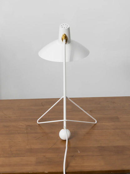 Tripod HM9 Simple Table Lamp