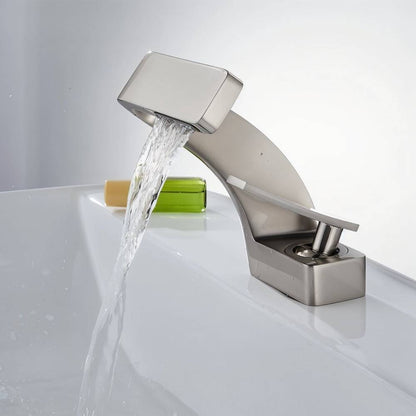 Vatn Bathroom Faucet - Nuvé