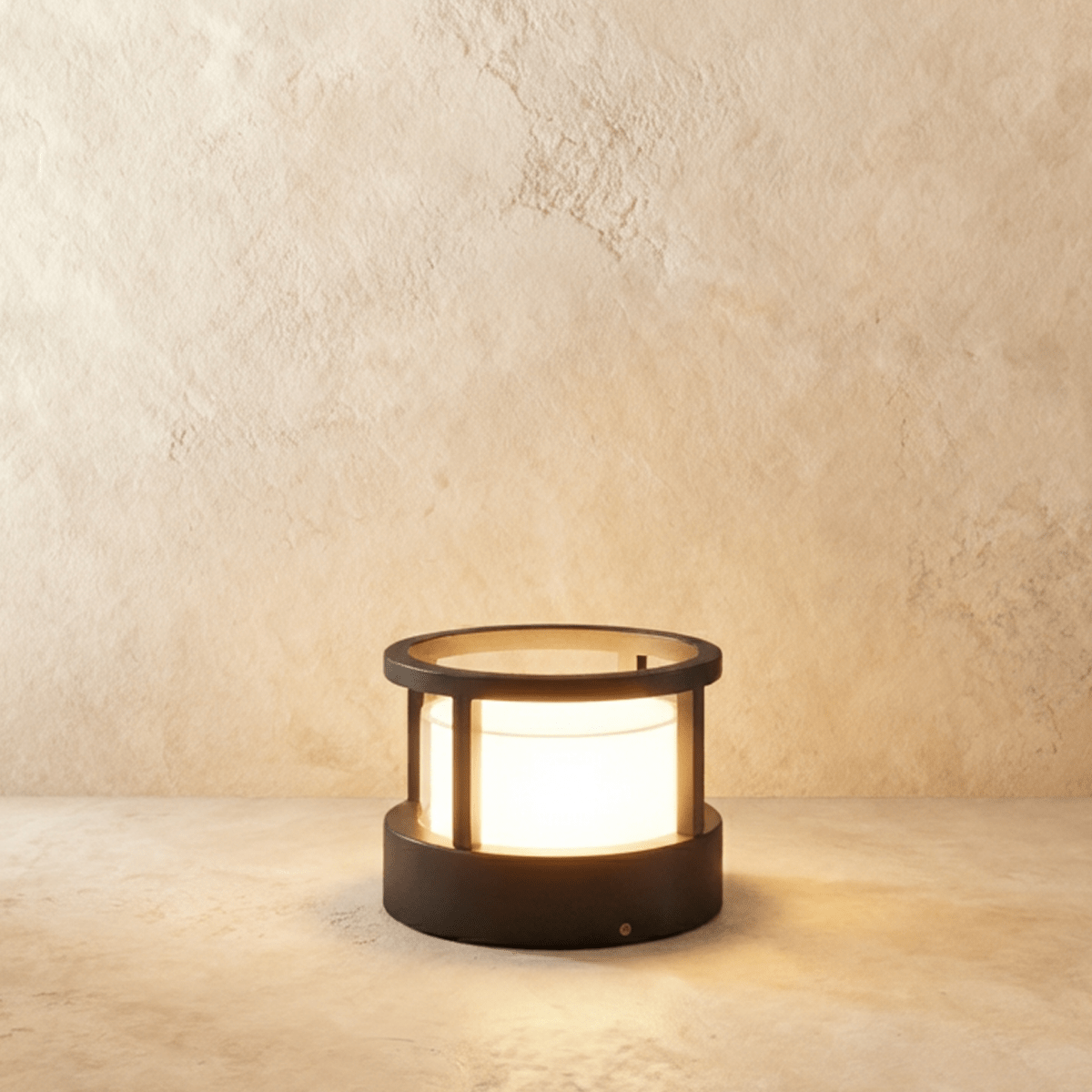 Vivienne Outdoor Garden Lamp