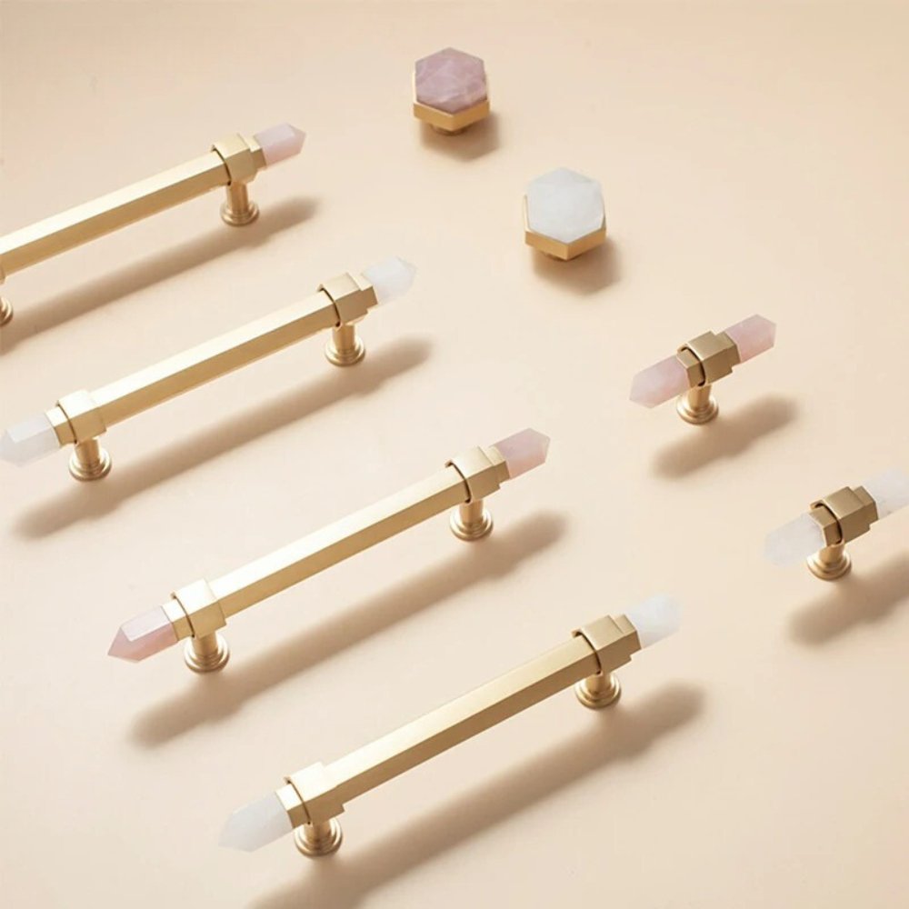 Zakitu Crystal Knob & Pull Bar - Nuvé
